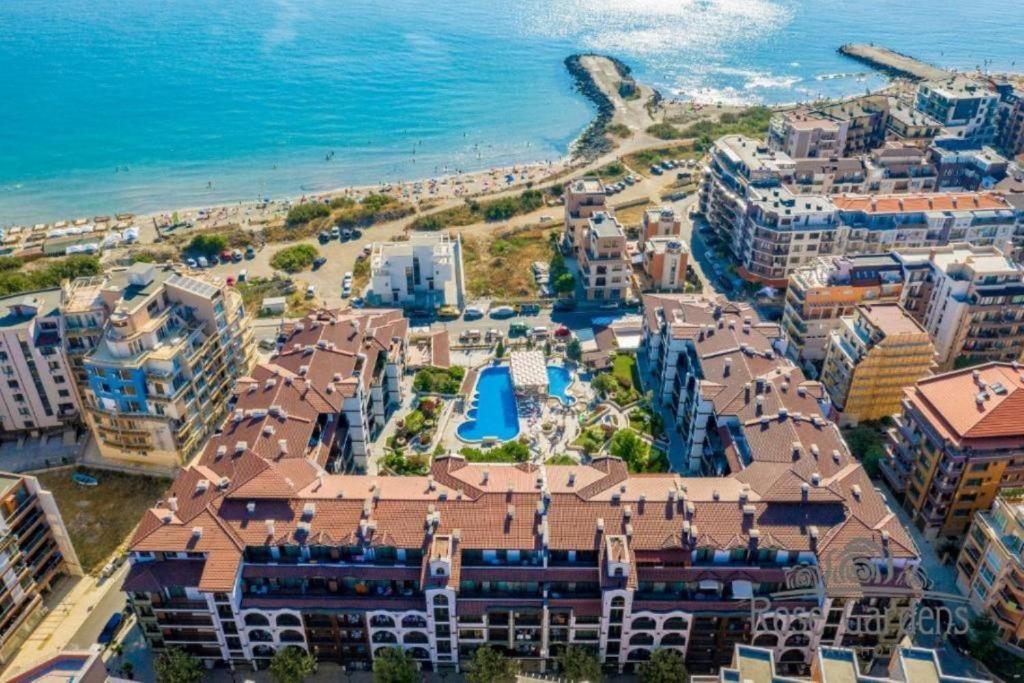 Boutique Rose Gardens Pomorie 아파트 호텔 외부 사진
