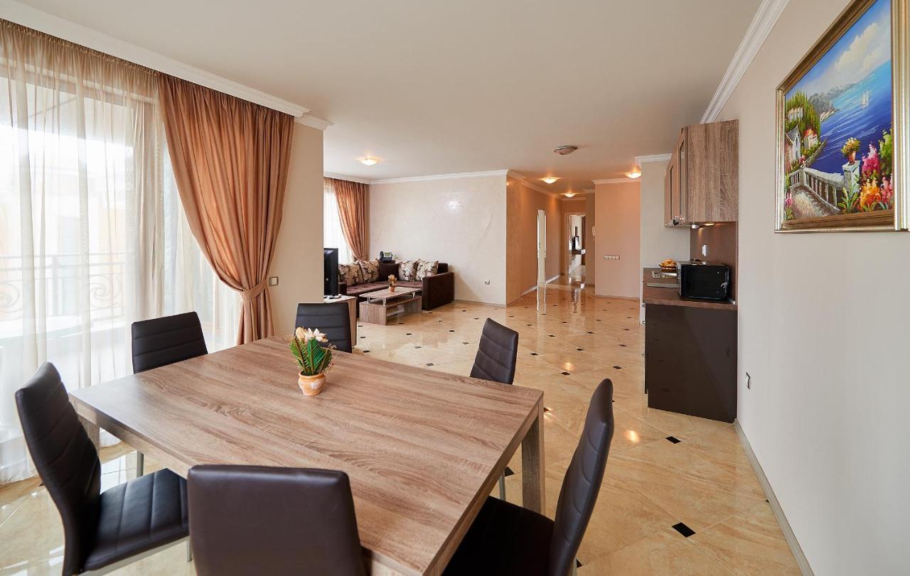 Boutique Rose Gardens Pomorie 아파트 호텔 외부 사진